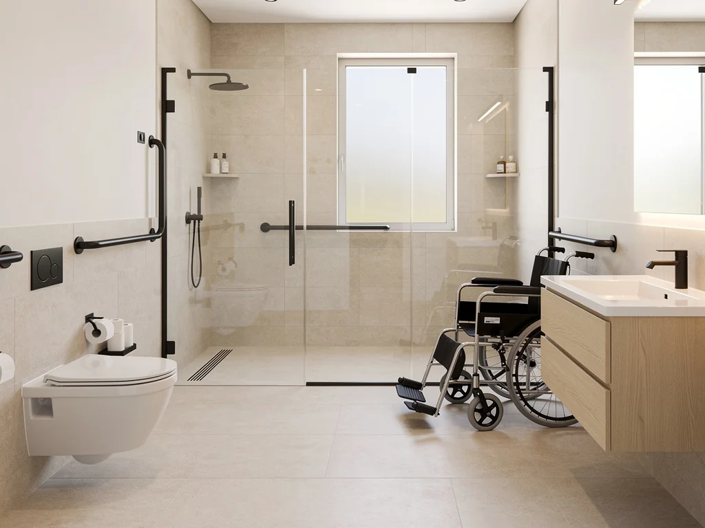 Salle de bain adaptée PMR, lumineuse, avec accès de plain-pied